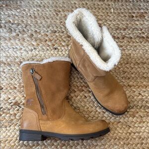 Sorel US 6.5 Womens Emelie Fold Over Insulrated Boot Camel Brown Suede